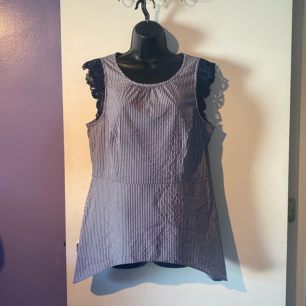 CAbi Navy/White Striped Tank Lace Trim Around Arms Asymmetrical Hem Size Medium